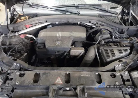 2015 BMW X4 xDrive28I z USA, uszkodzony, nr VIN 5UXXW3C59F0M87356